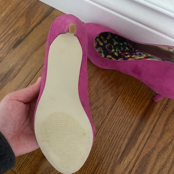 MADDENGIRL Pink Suede Heels (3/$36) - Picture 3 of 4